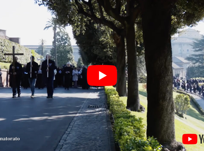 Celebrata la Via Crucis nei Giardini Vaticani