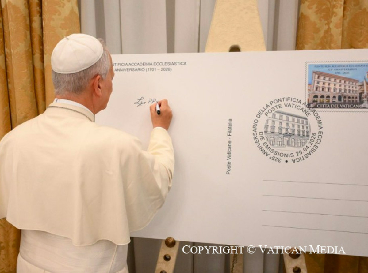 Lors de la visite à l’Académie pontificale ecclésiastique, à l’occasion du 325e anniversaire de sa fondation