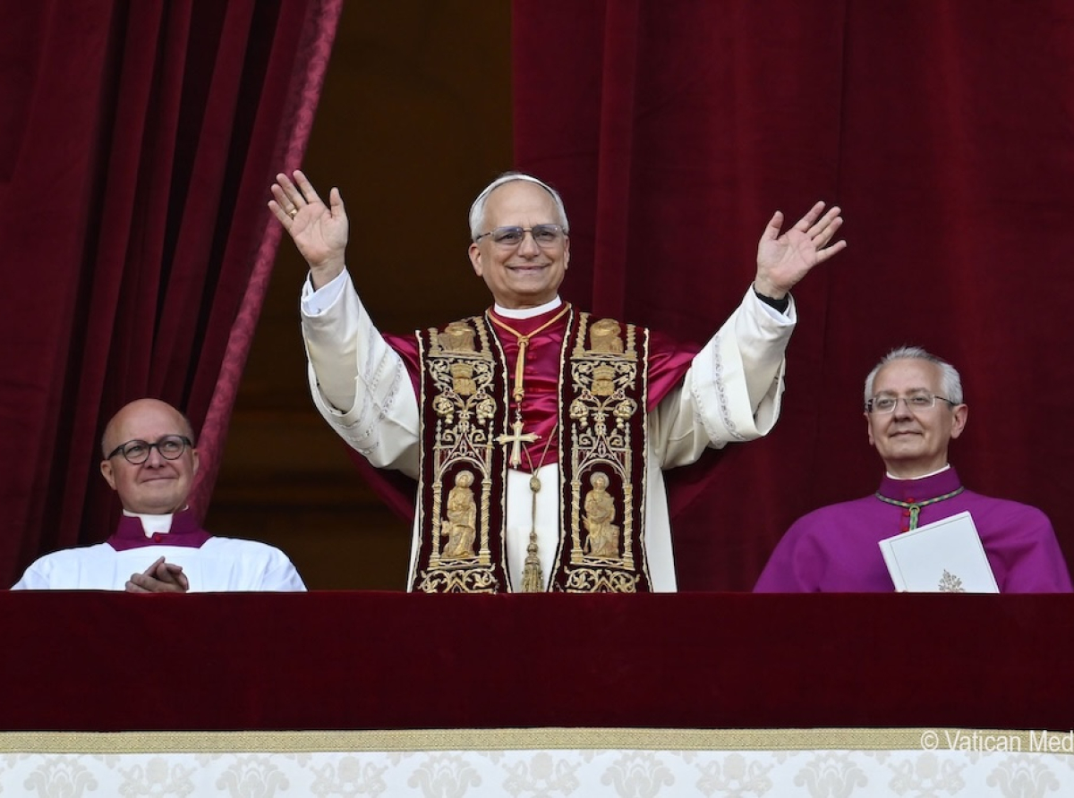 Primer aniversario de la elección del Papa León XIV a la Cátedra de Pedro 8 de mayo de 2026