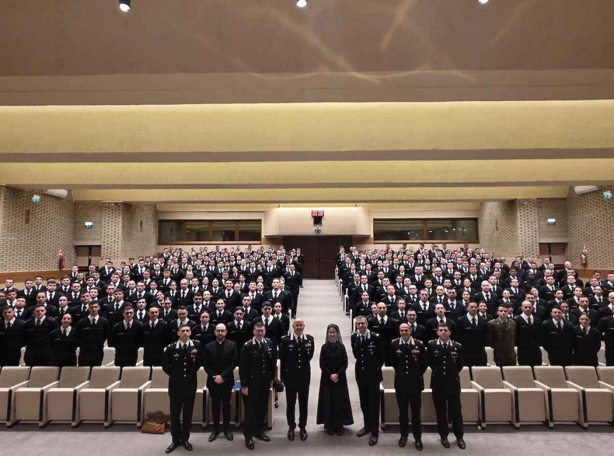 Conférence à l’École des officiers des Carabiniers de Rome 