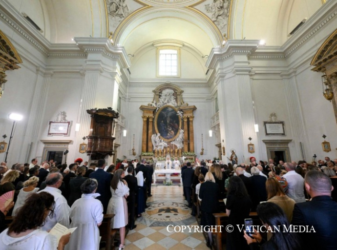 En Castel Gandolfo, el Papa León XIV presidió la concelebración eucarística con motivo de la solemnidad de la Asunción de la Bienaventurada Virgen María